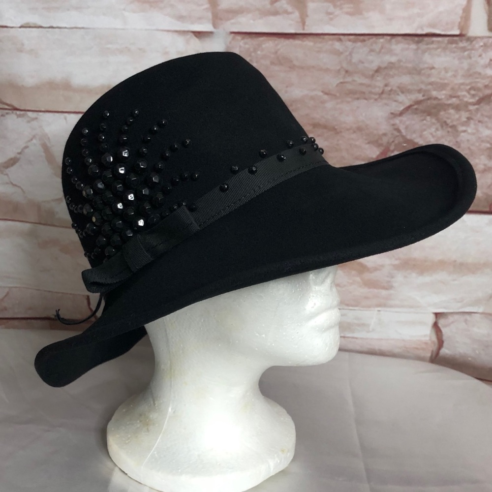 Vintage Mrs John Jr  100% wool Hat
